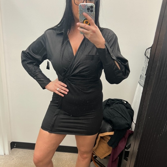 Zara Dresses & Skirts - NEW ✨Zara Poplin Wrap Dress